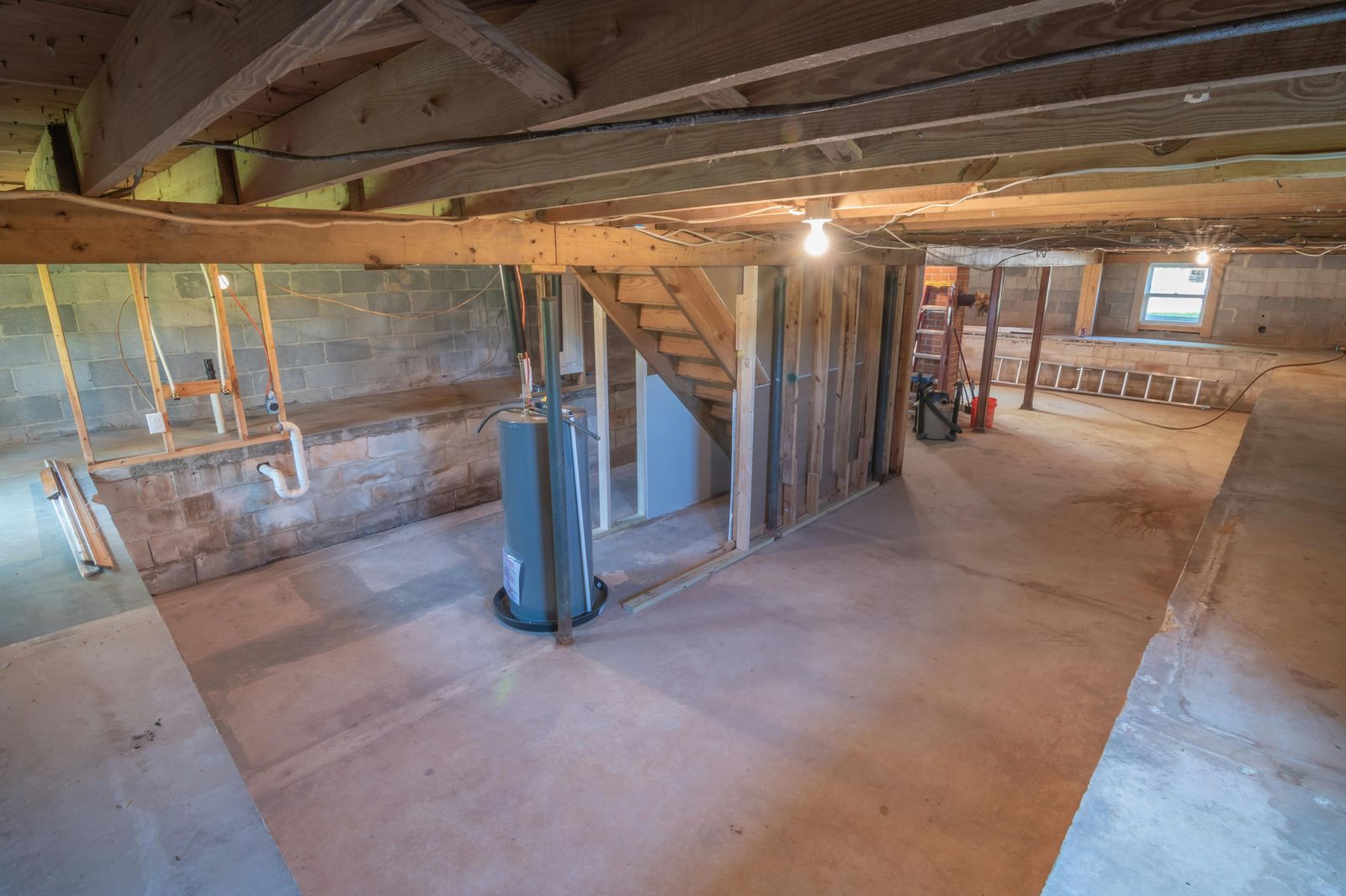 Clean, structurally sound underfloor